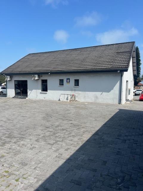 To Let commercial Property for Rent in Cotswold Eastern Cape